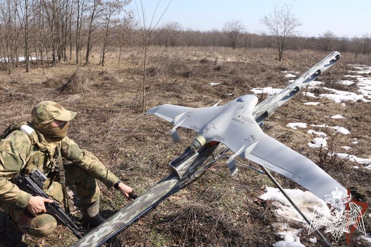 Los militares de Rosguardia descubrieron el punto de apoyo de los nacionalistas con la ayuda de los drones en la provincia de Khárkov