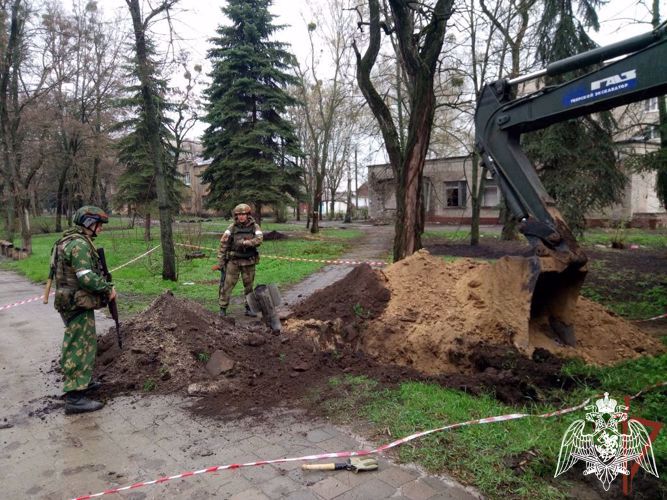 Los ingenieros militares de Rosguardia neutralizaron 50 municiones no explotadas en la provincia de Khárkov