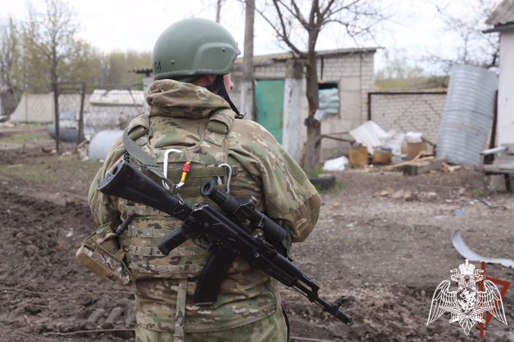En la provincia de Khárkov los militares de Rosguardia abatieron un grupo acorazado que intentaba abrirse paso hacia una localidad