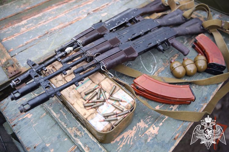 Los militares de Rosguardia descubrieron un zulo con las armas de los saboteadores en la provincia de Khersón