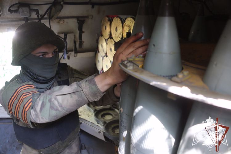 Los militares de Rosguardia ponen en servicio una maquinaria nueva de trofeo