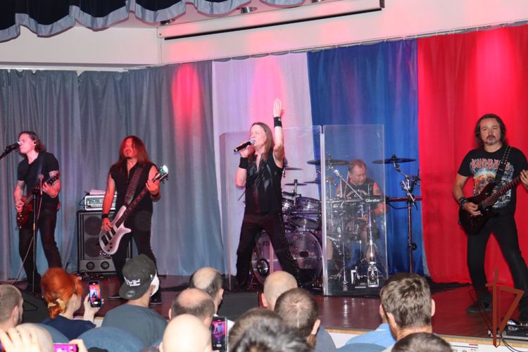 Las estrellas del rock ruso dieron el concierto en el hospital militar clínico de Rosguardia