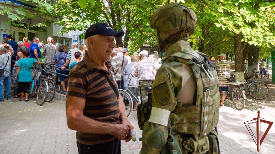Rosguardia garantiza la seguridad del funcionamiento de las obras sociales en la región de Khersón