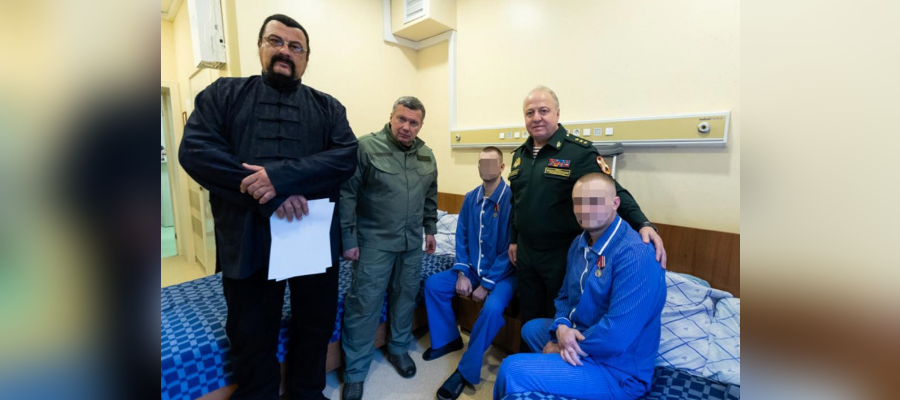 Steven Seagal y Vladímir Soloviév visitaron el hospital principal de Rosguardia