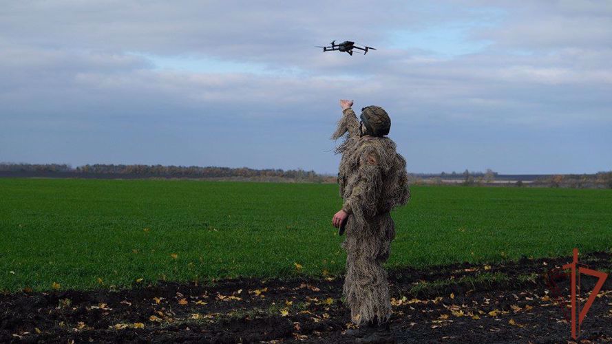 Rosguardia mostró una fotograma de video dedicado a la supresión del enemigo en la República Popular de Lugánsk con la ayuda de los drones