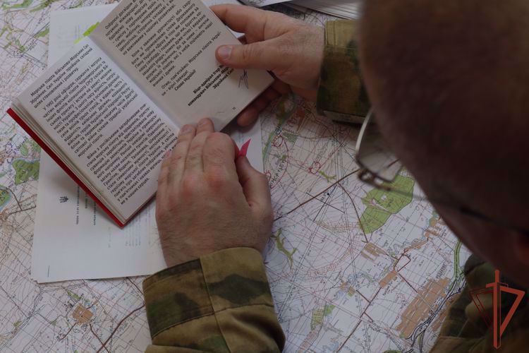 Los militares de Rosguardia detectaron las pruebas de la cooperación de los propagandistas ucranianos con los EE.UU.
