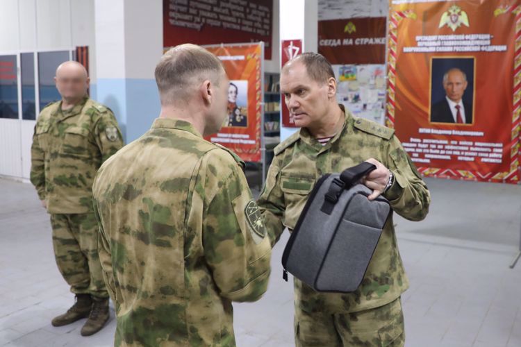 General coronel Aleksei Bezzúbikov efectuó un viaje de trabajo en la zona de la operación especial militar y en el distrito militar del Sur de las Tropas de la Guardia Nacional