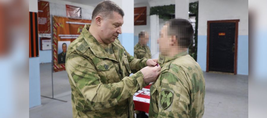 General coronel Igor Ilyásh entregó las condecoraciones institucionales a los militares de Rosguardia en la zona del operativo militar