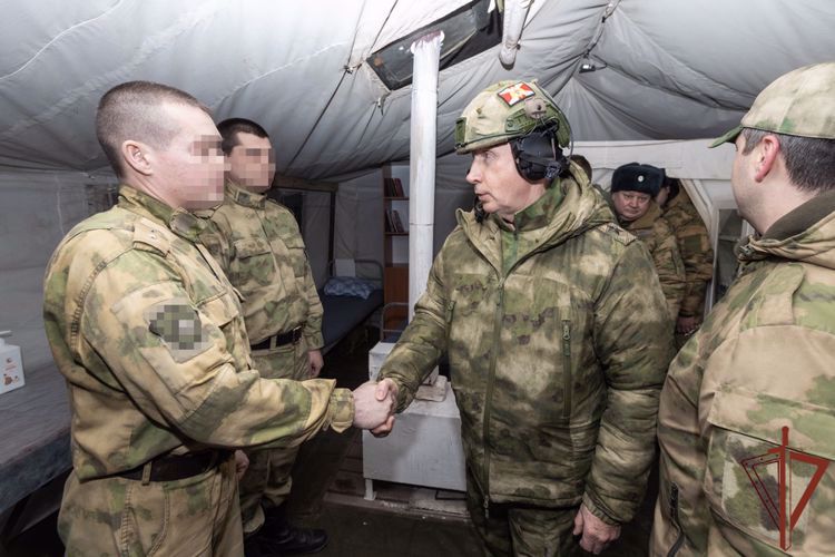 Director de Rosguardia visitó las unidades de la institución en la República de Crimea y en la provincia de Khersón