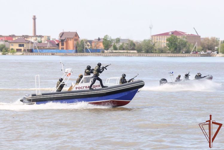 General del ejército Víktor Zólotov efectuó un viaje de trabajo en la región de Astrakhan