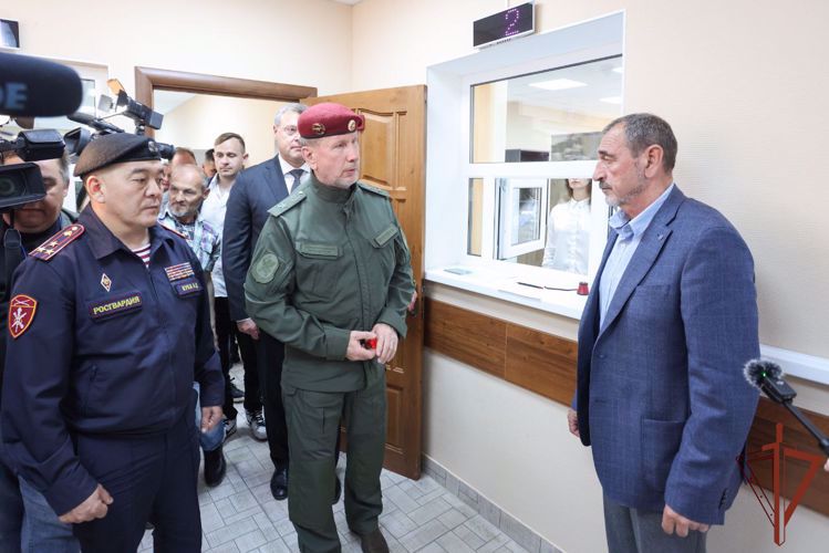 General del ejército Víktor Zólotov efectuó un viaje de trabajo en la región de Astrakhan
