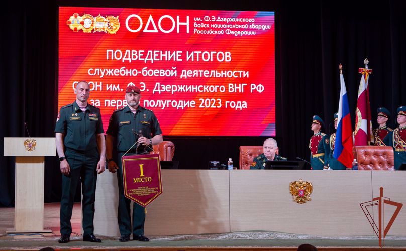 Coronel general Víktor Strigunóv tomó parte en la exposición sumaria de la actividad combativa de la División autónoma (ODON) de F.E. Dzerzhínski