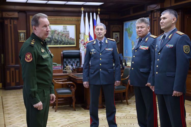 El Convenio de cooperación entre la Rosguardia y el Ministerio del Interior de la República de Kazakhstán está firmado