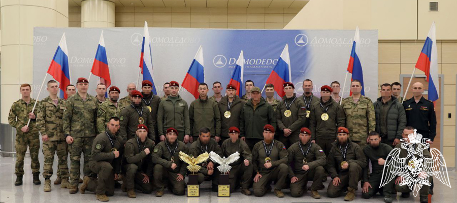 El equipo de los militares de las fuerzas especiales de Rosguardia volvió del Kuwait con las medallas