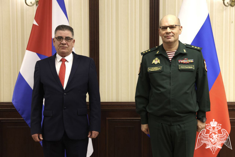 General coronel Oleg Plokhoi firmó el Plan de cooperación entre la Rosguardia y el Ministerio del interior de la República de Cuba 